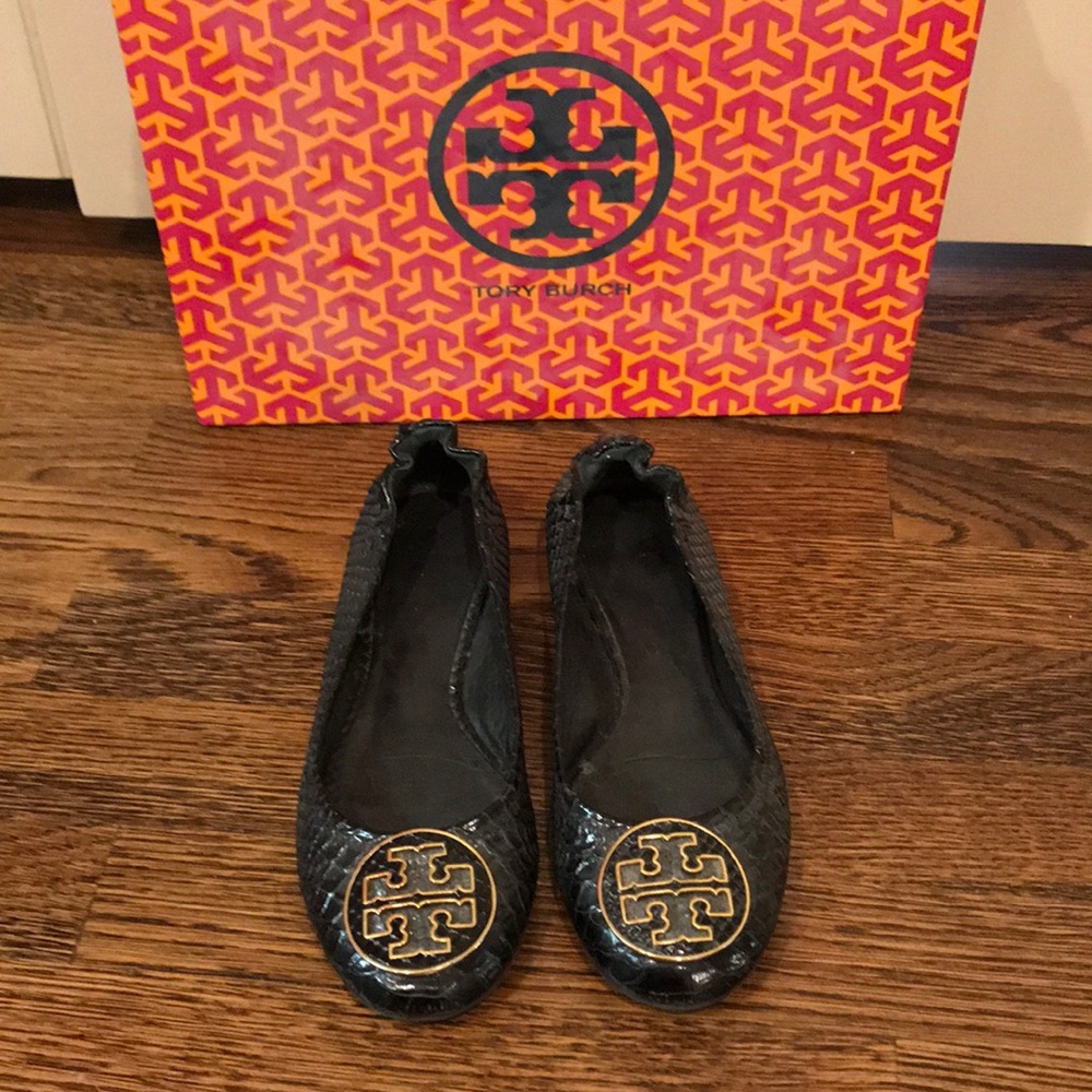 Tory Burch Flats - Black Croc with Gold Logo